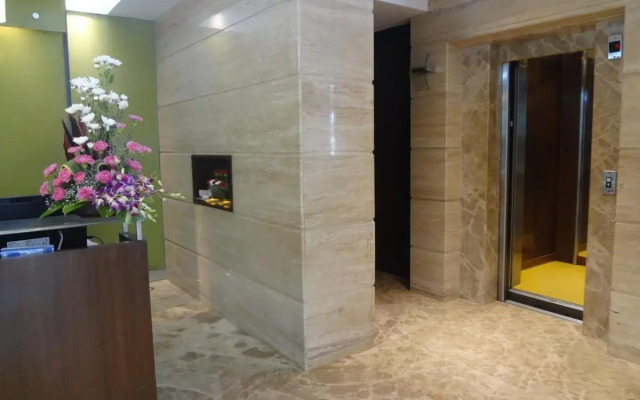 Ascot Hotel
