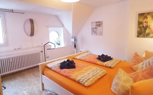 2 Bed Apt Sleeps 5 - Rooftop Terrace, Wifi