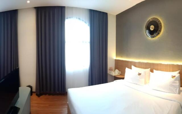 Maxonehotels Loji Kridanggo