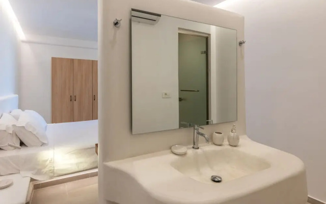 Mykonos Divino