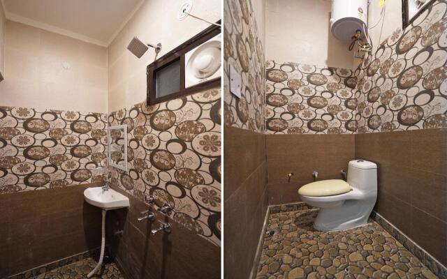 Qlark White Palace by OYO Rooms