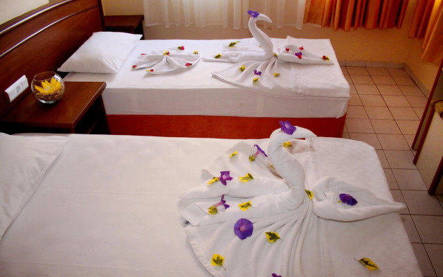 Elegant Baronessa Apart Hotel