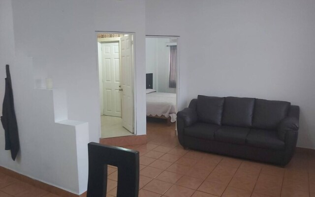 Nicolas Place B12 -beautiful Studio Apartment Excellent Location
