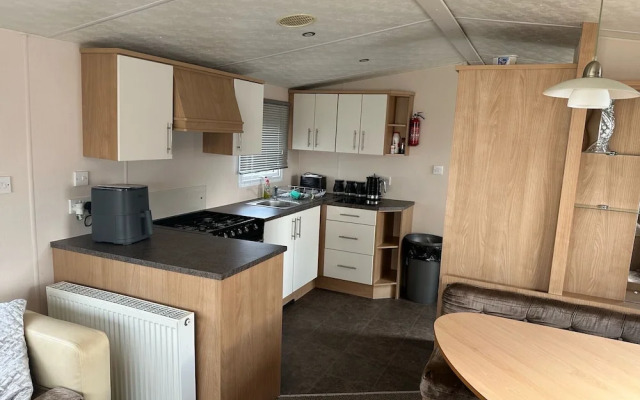 3 Bedroom, pet Free, Static Caravan in Prestatyn