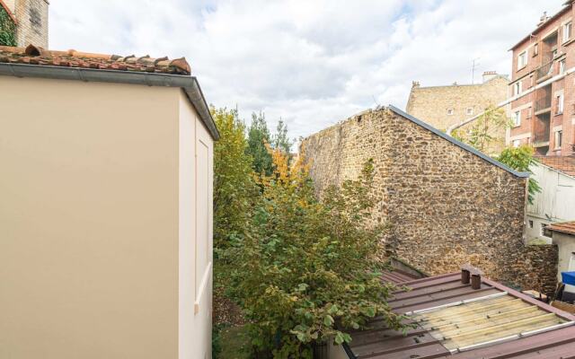 Luminous and Design Appt Close to Paris