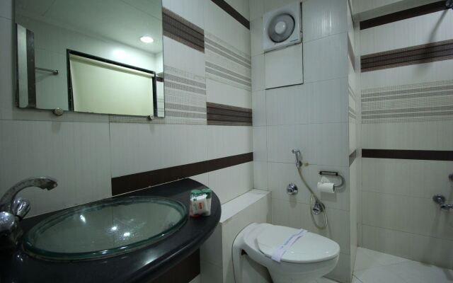 OYO 900 Marshall The Grand Hotel