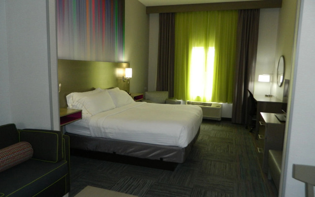 Holiday Inn Express & Suites Shippensburg by IHG