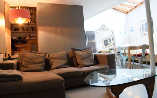 2 Bedroom House With Roof Terrace