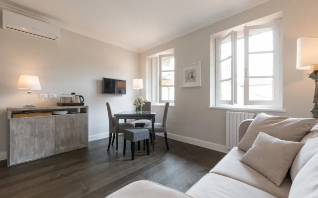 Suite & View