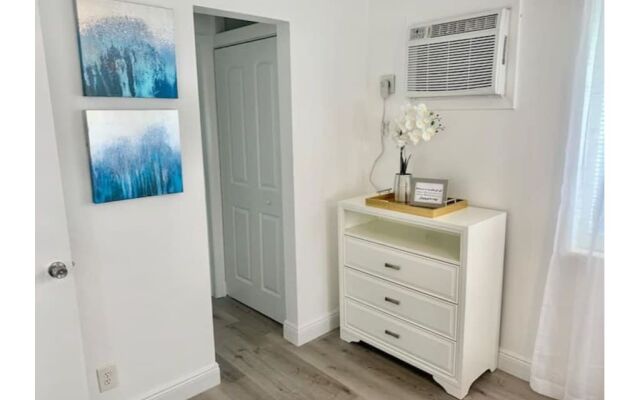 Ski 116 Apartment in Hallandale Beach