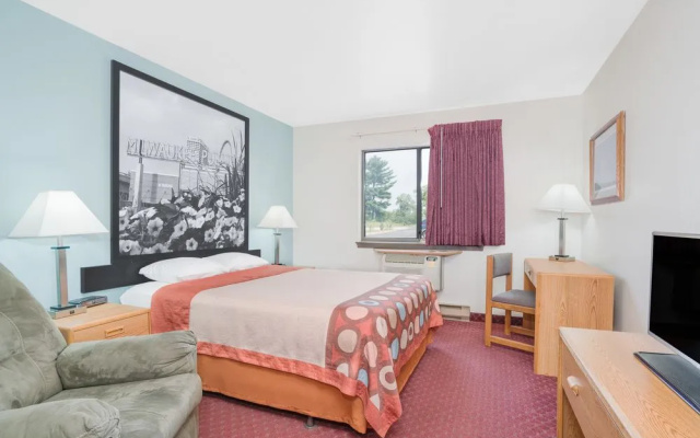 Super 8 by Wyndham Tomah Wisconsin
