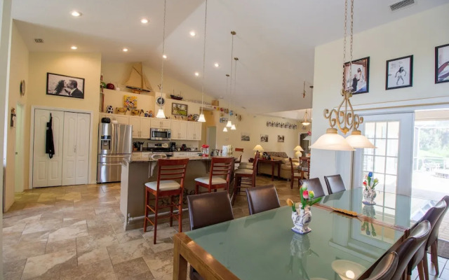 Eagle 3 Bedroom Home by Redawning