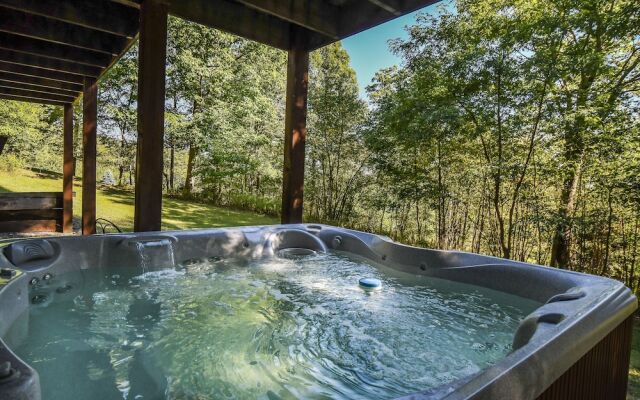 Lake Reflections 4 Bedroom House