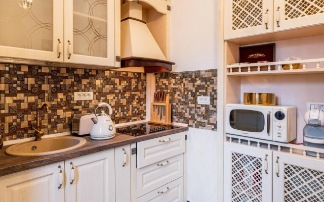 Ussr City Center Luxurious Apartment , Lives the Life of Soviet Generals
