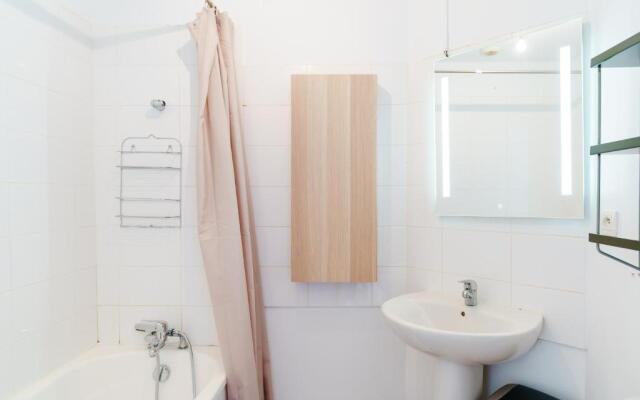 FR25 GRUISSAN Plage des Chalets studio mezzanine Vue mer