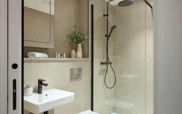 Commercial Road Serviced Apartments - London City East