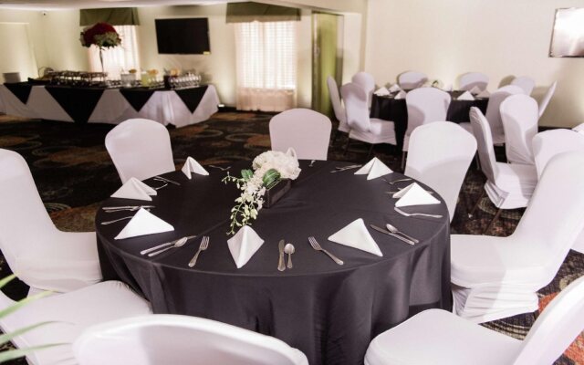 Baymont Inn & Suites Knoxville I-75
