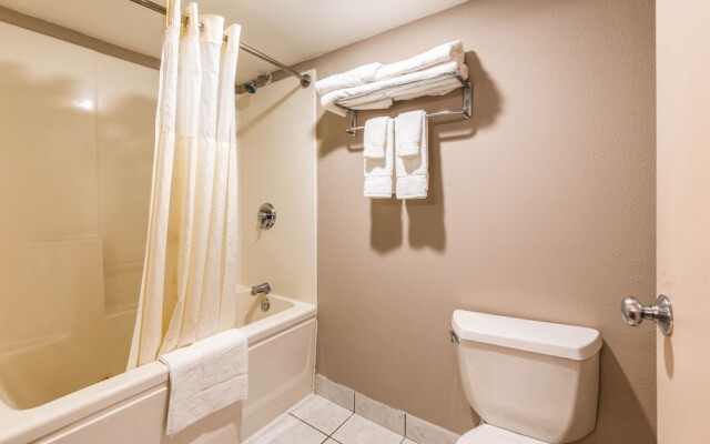 Clarion Inn