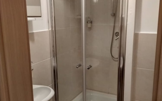 Balance-Recovery Life-Center Guest House