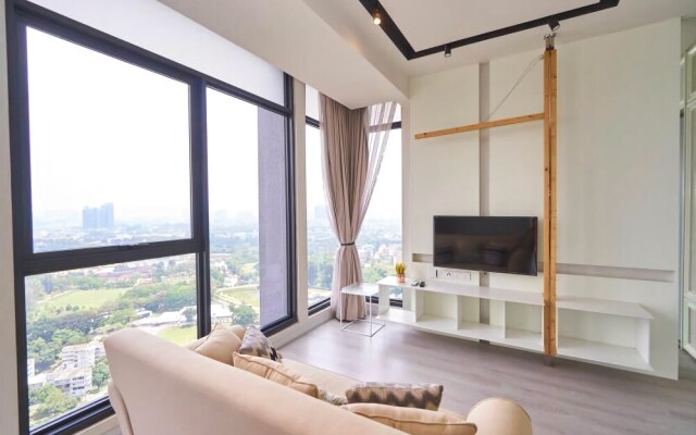 Expressionz Professional Suites by De Cartel