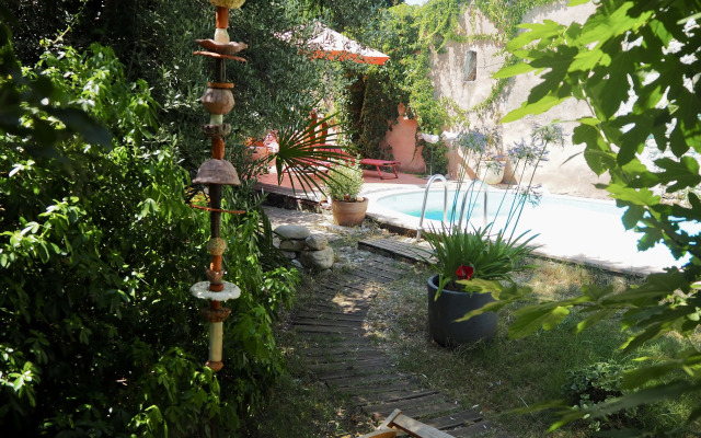 Les Cailloux Dorés