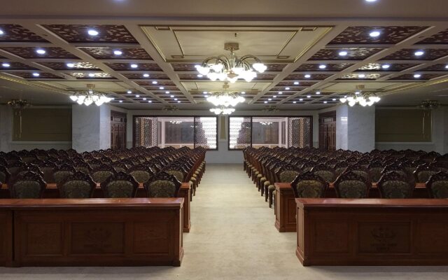 Huong Viet Hotel Quy Nhon - Beachfront