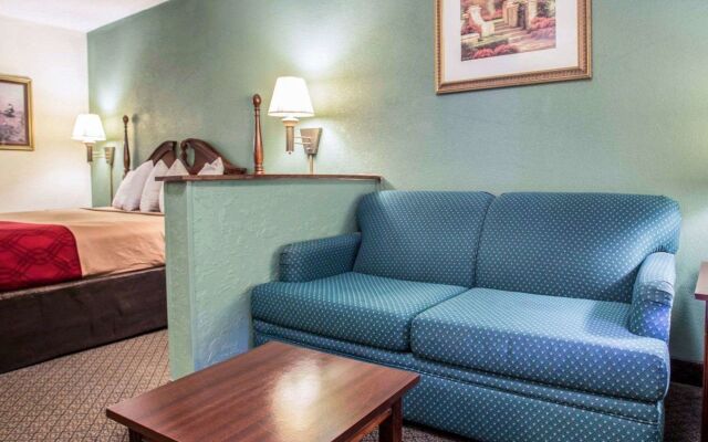 Red Roof Inn & Suites Cornelius – Lake Norman