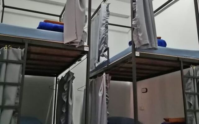 CHO Hostel and Sleep Box - Adults Only