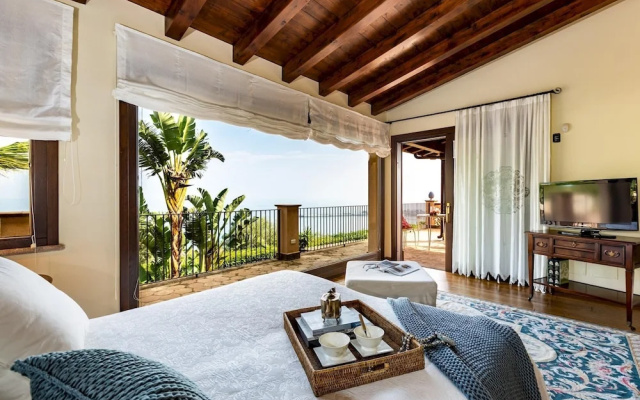 Giardini-naxos Beautiful Villa With Pool