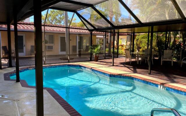 Tropical Villas of Venice Beach