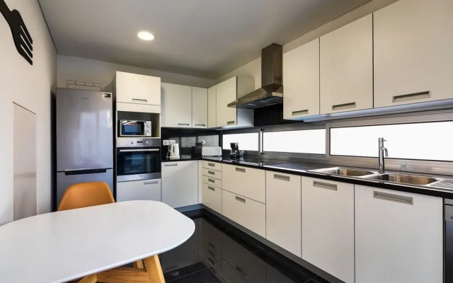 Vista Savoy Apartment