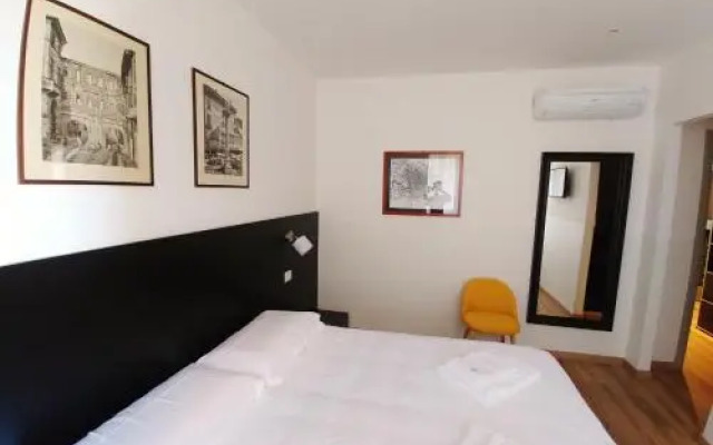 Parcosantateresa Suites