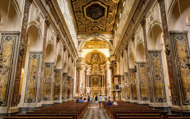 One bedroom appartement with wifi at Napoli