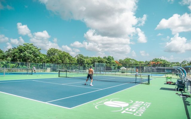 Cancun Tennis Inn