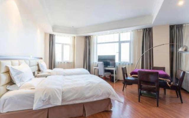 Xinwei Business Hotel