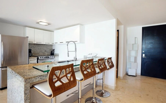 Elements Penthouse 7 3 Bedroom Condo by RedAwning