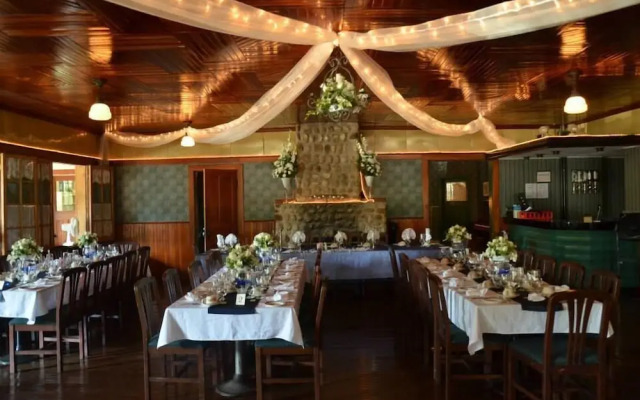 Pine Lodge