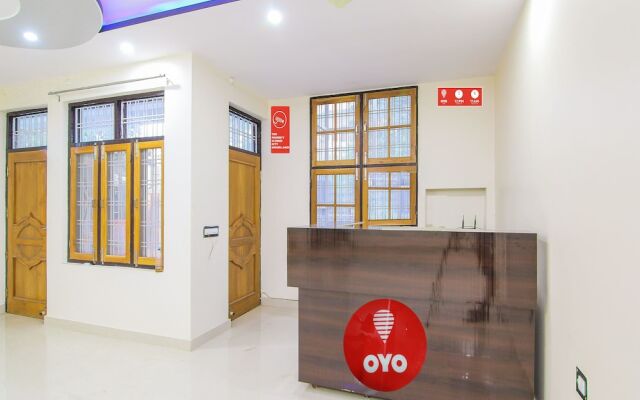 OYO 13478 Hotel Surabhi Garden