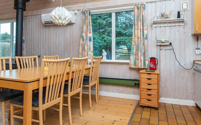 6 Person Holiday Home in Grenaa-by Traum