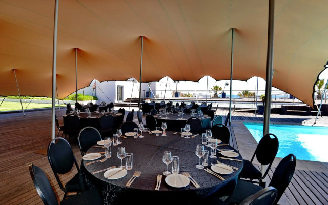 Lagoon Beach Hotel & Spa