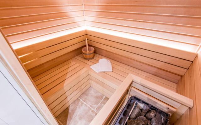 Tualighaker Hues Whg 02