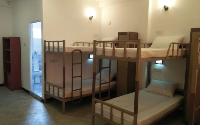 Space Garden Hostel Mirissa - Adults Only