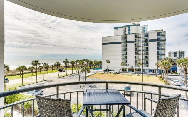 Oceanview condo Steps to the beach