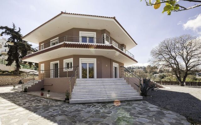 Laugh & Life House