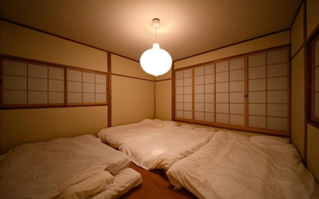 竹取露天～情緒ある露天風呂付き貸し切り！House with open-air bath!! 2 bed rooms/Parking lot for 3 cars! – Guest Rooms – Beppu