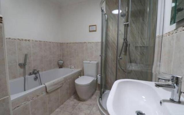 1 Friary Cottage