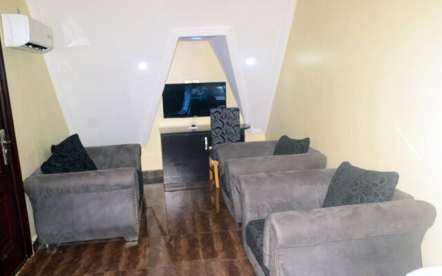 Ritz-Carinton Suites