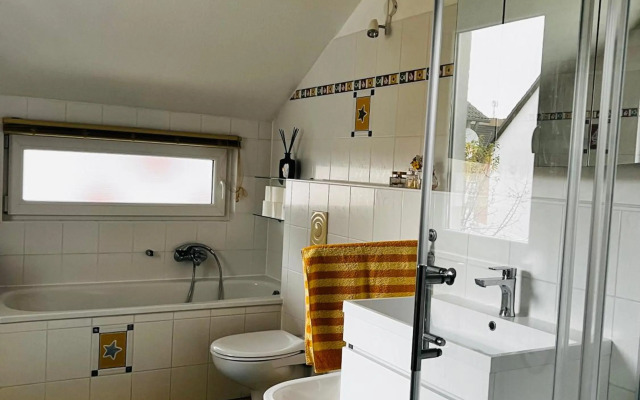 Exklusives Haus mit Garten