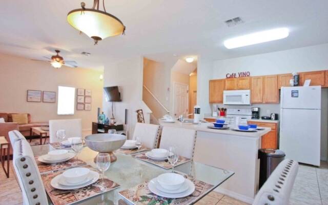 4563 Ada Lane 2596 4 Bedroom Townhouse by RedAwning