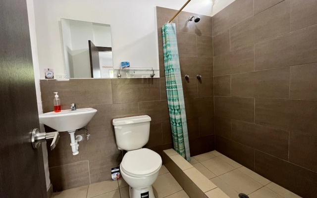 Mare S&M Hostal